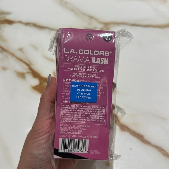 L.A Colors False eyelashes - Picture 2 of 4